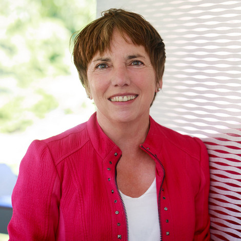 Xushbichim yalangoch erkaklar katta sikli